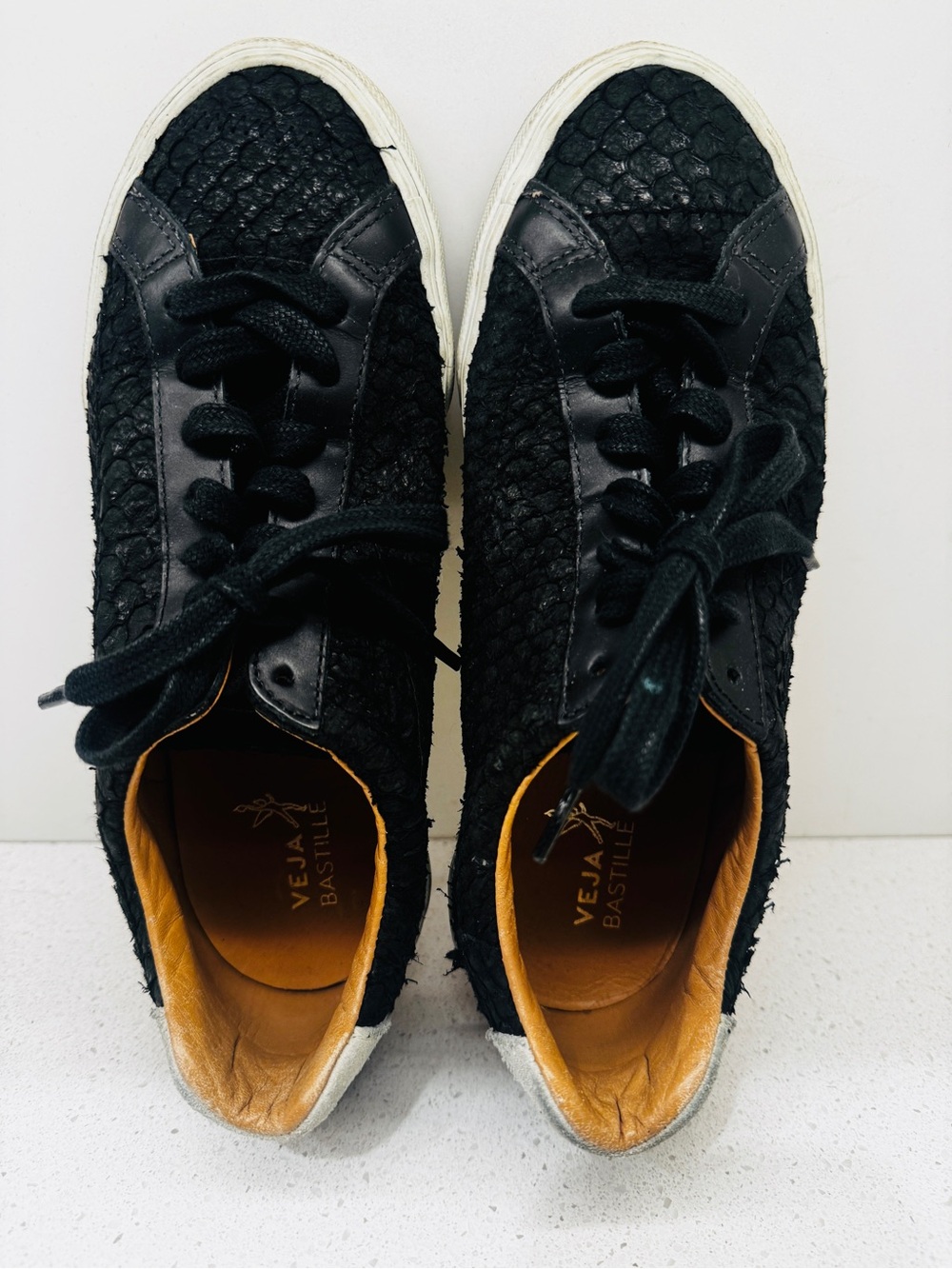 Veja Sneakers Esplar Bastille Black Tilapia Reptile Genuine Leather Runners 7